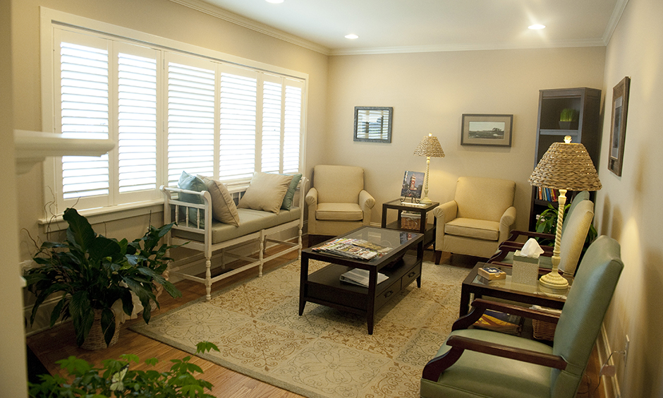 Welcoming Fort Hill Family Dentistry waiting area